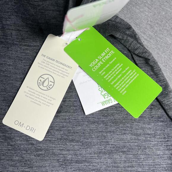 New With Tags Gaiam Women's Yoga Slim Fit Tank Top Moisture Wicking Activewear - Picture 4 of 7